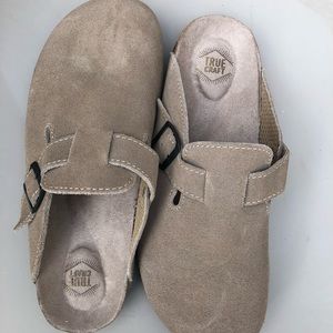 Ladies Slide on Sanders by True Craft